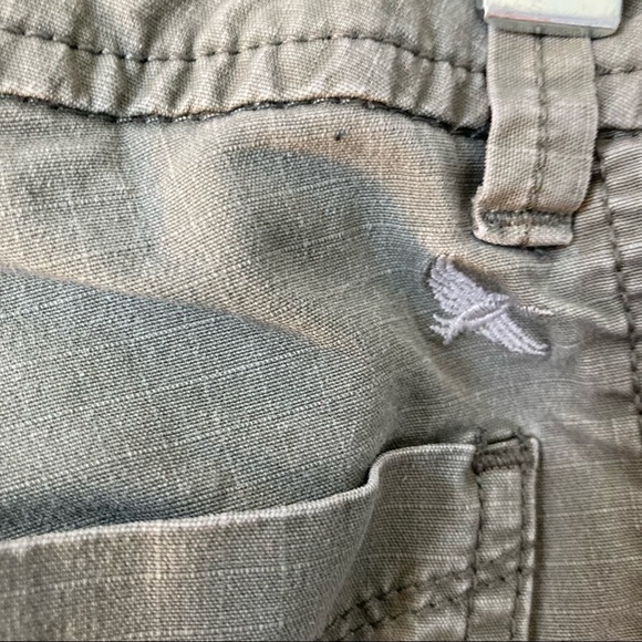 Eddie Bauer Short - Picture 4 of 7